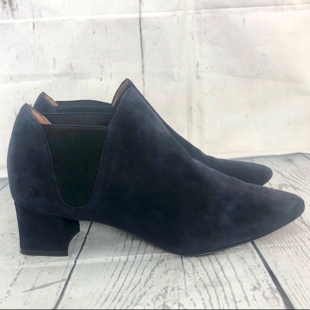 Aquatalia Blue Suede Pull On Heel Ankle Booties Made in Italy